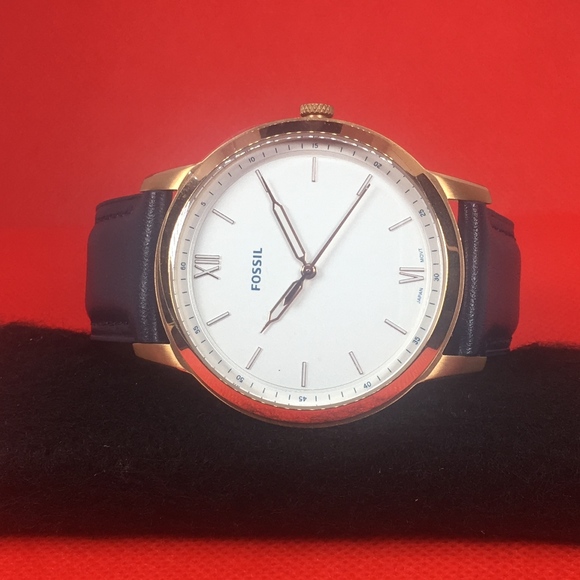 MEN'S FOSSIL WATCH - Picture 3 of 4